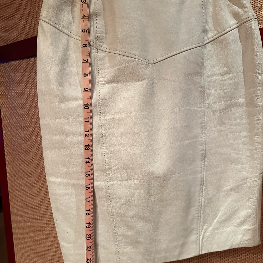 Vintage Beautiful white leather skirt size 10 - Picture 6 of 7